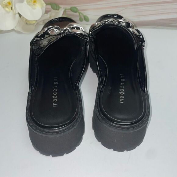 NEW! Madden Girl Black Mules with Silver Chain - Picture 6 of 8